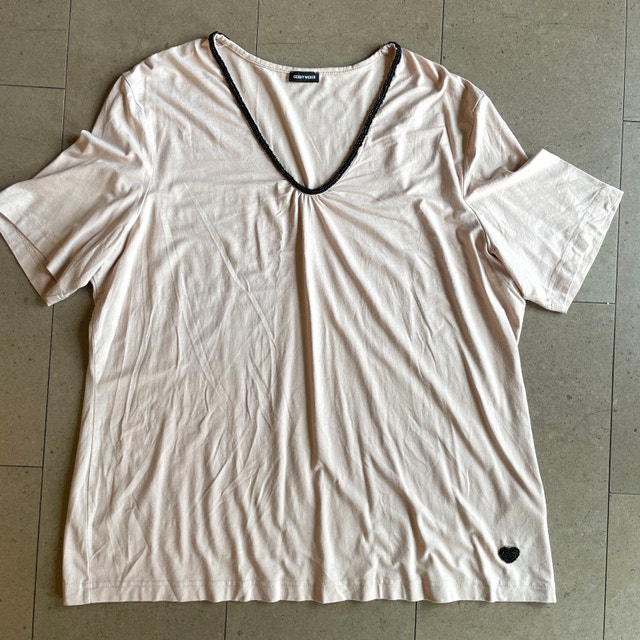 Gerry Weber Beaded Neckline and heart Pale Peach T-shirt-Sz. 16
