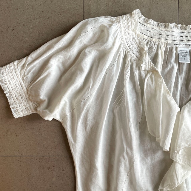 Diane Von Furstenberg White Ruffle V-neck Cotton Blouse-Size 6 - photo 2