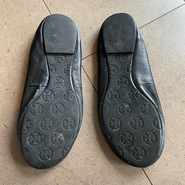 Tory Burch Black Rhinestone Logo Leather Ballet Flats Size 37 - photo 3