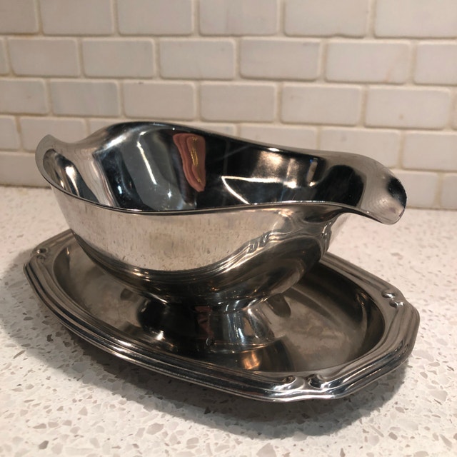 Stainless Steel Gravy Sauce Boat with attached tray/saucer - photo 5