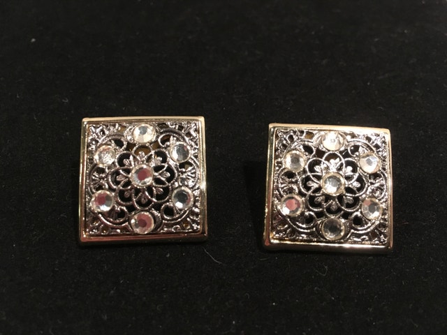 Vintage Square pierced earrings w/ filigree silver design