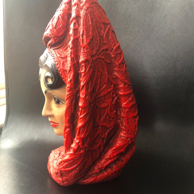 Vintage MCM Marwal Chalkware bust of Spanish Woman - circa 1960s - photo 3
