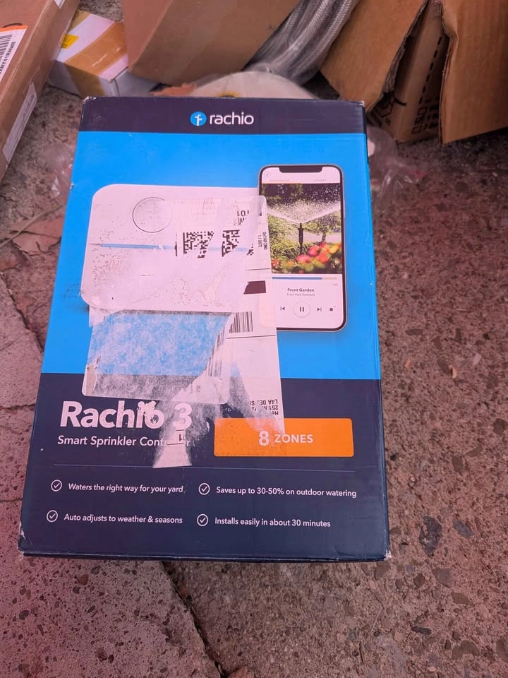 Rachio 8ZULW-C 8 Zone 3 Smart Sprinkler Controller, White - photo 2