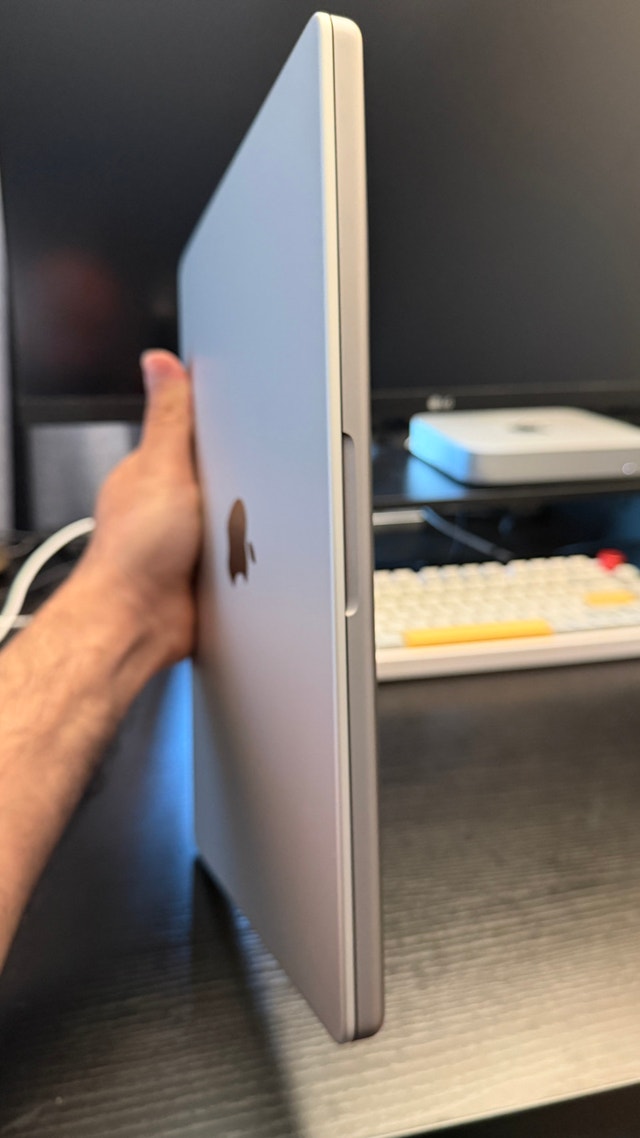 Apple MacBook Pro M1 Pro - 16 GB/512 GB - photo 2