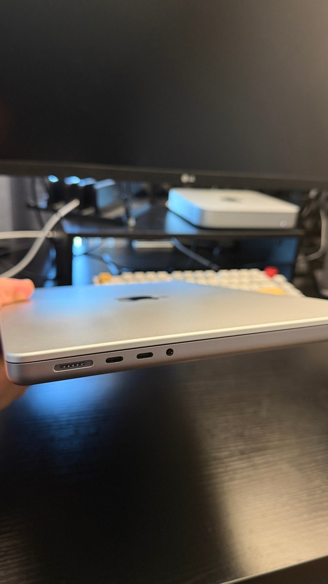 Apple MacBook Pro M1 Pro - 16 GB/512 GB - photo 3
