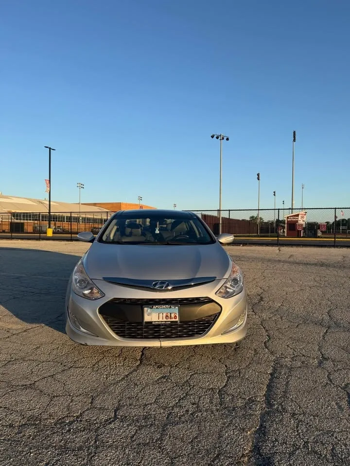 2015 Hyundai Sonata Hybrid · Limited Sedan 4D - photo 2
