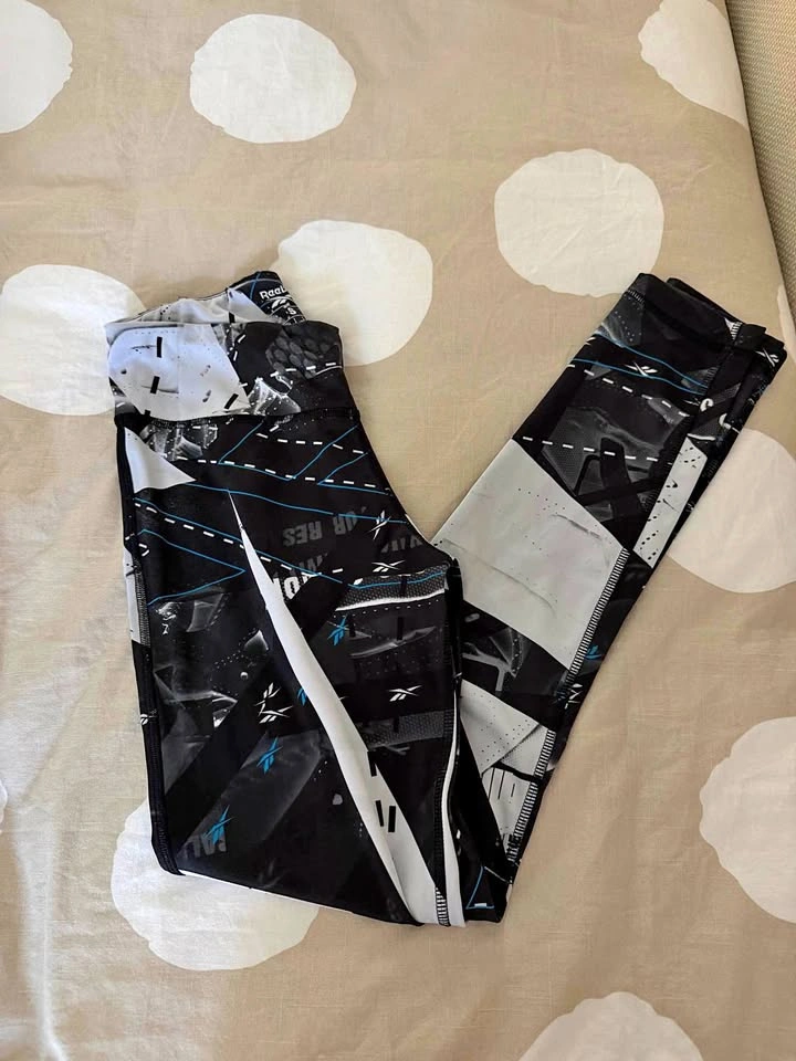 Women’s sports clothing