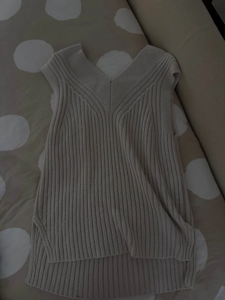 Multiple clothing items for sale! - photo 3