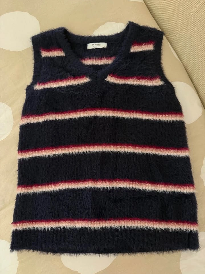 Multiple clothing items for sale! - photo 4