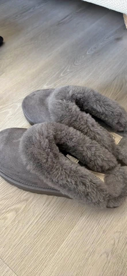UGG Women’s Disquette Slippers