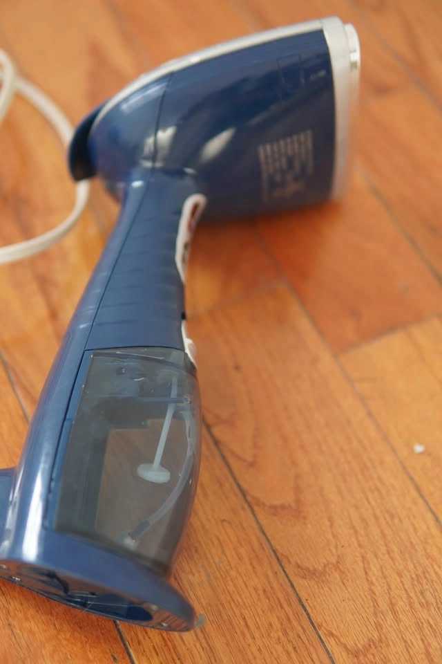 Conair GS38TR handheld garment steamer - photo 5