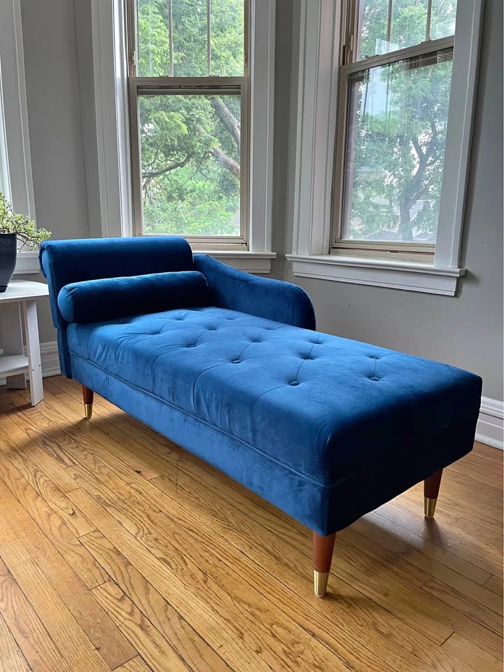 Chaise lounge chair