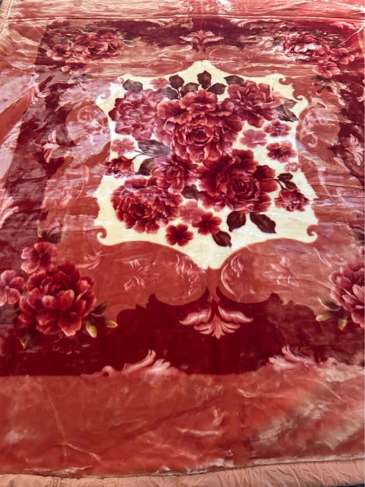 BRAND NEW BLANKETS FOR SALE - photo 5
