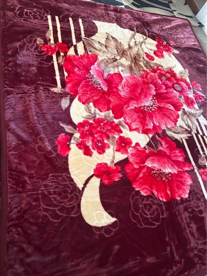 BRAND NEW BLANKETS FOR SALE - photo 4