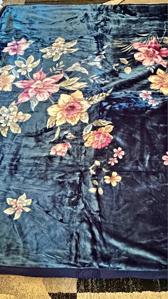 BRAND NEW BLANKETS FOR SALE