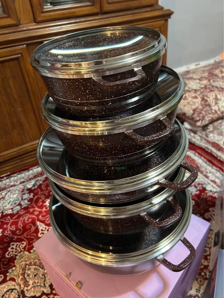 BRAND NEW SET OF 5 BLACK POTS FOR SALE - photo 2