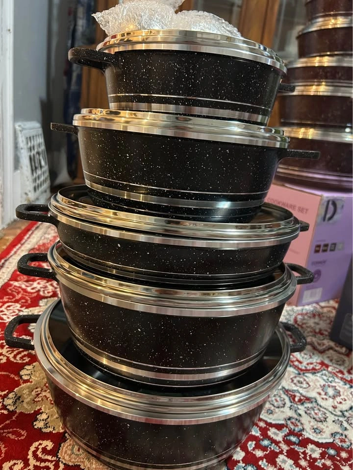 BRAND NEW SET OF 5 BLACK POTS FOR SALE - photo 3