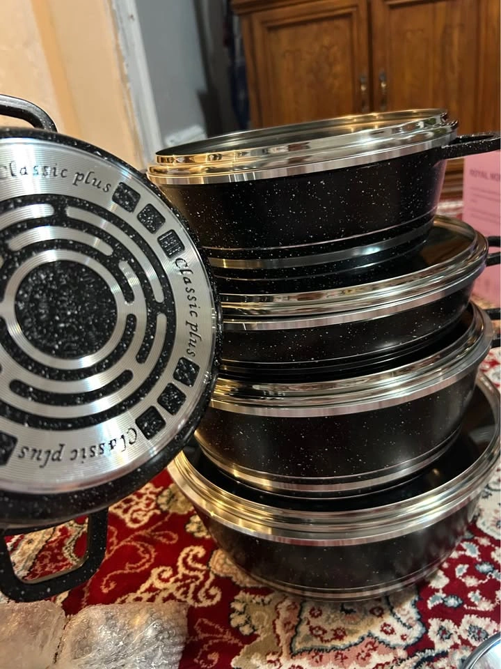 BRAND NEW SET OF 5 BLACK POTS FOR SALE - photo 4