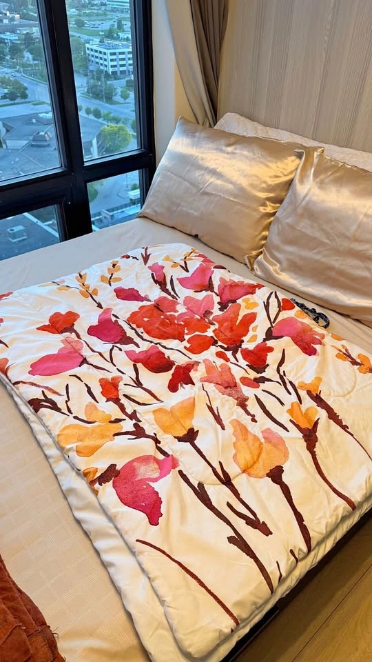 Floral Comforter and Pillowcases