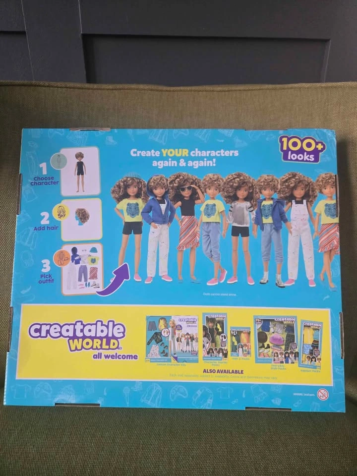 NEW - Customizable Doll with Blonde Curly Hair, 6 Pieces Doll - photo 4