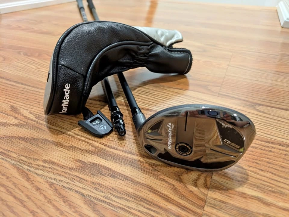 TaylorMade Qi35 #4 Rescue Hybrid RH