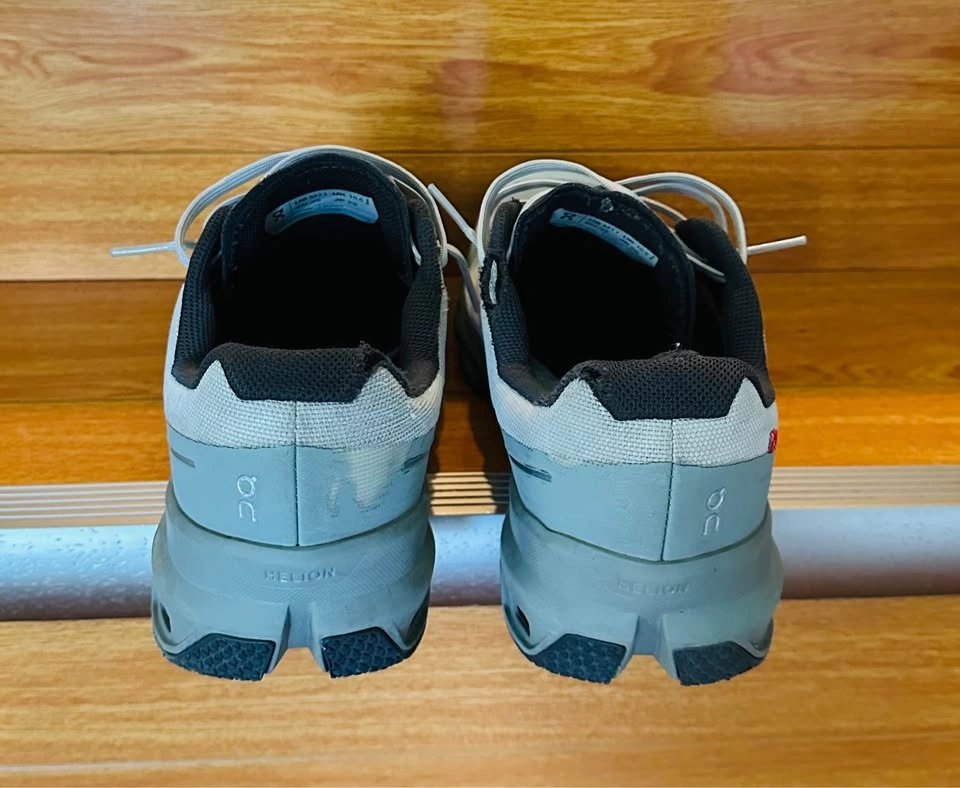 On Cloudventure Shoes - photo 2