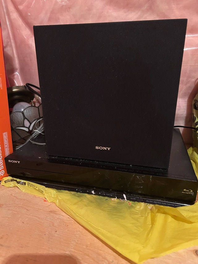 Sony BDV-E280 Blu-ray Home Theatre System - photo 2