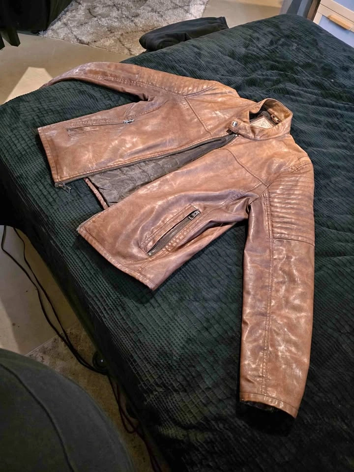 Genuine leather Guess biker jacket