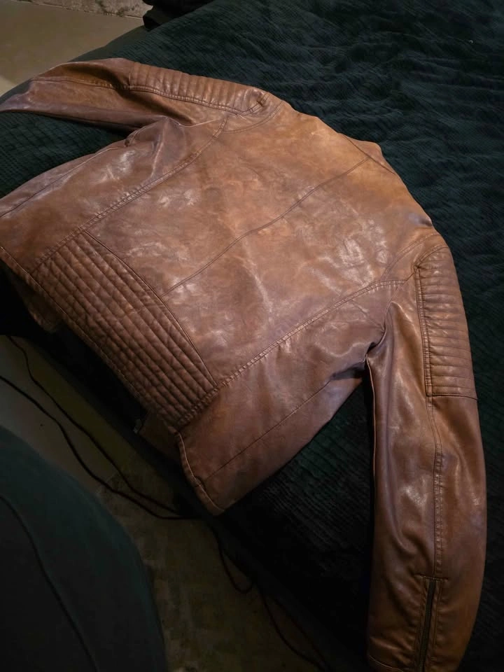 Genuine leather Guess biker jacket - photo 4