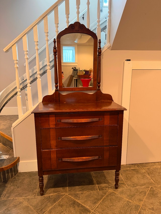 Vintage dresser -Solid wood