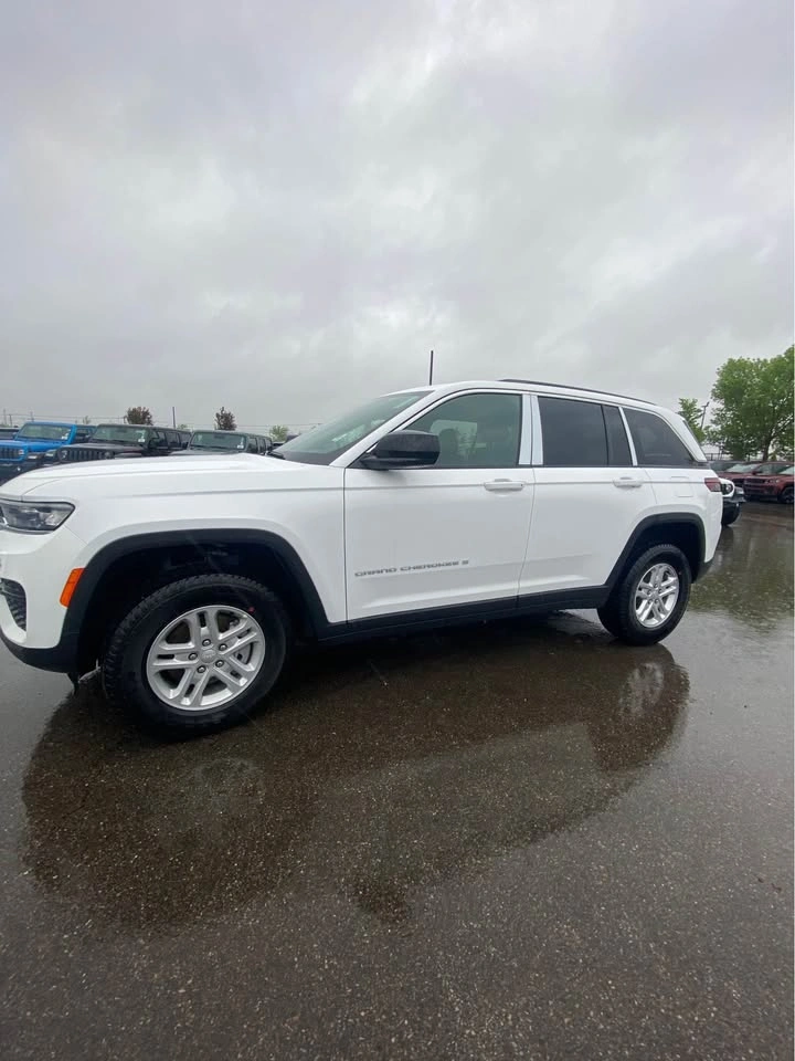 2025 Jeep Grand Cherokee - photo 2