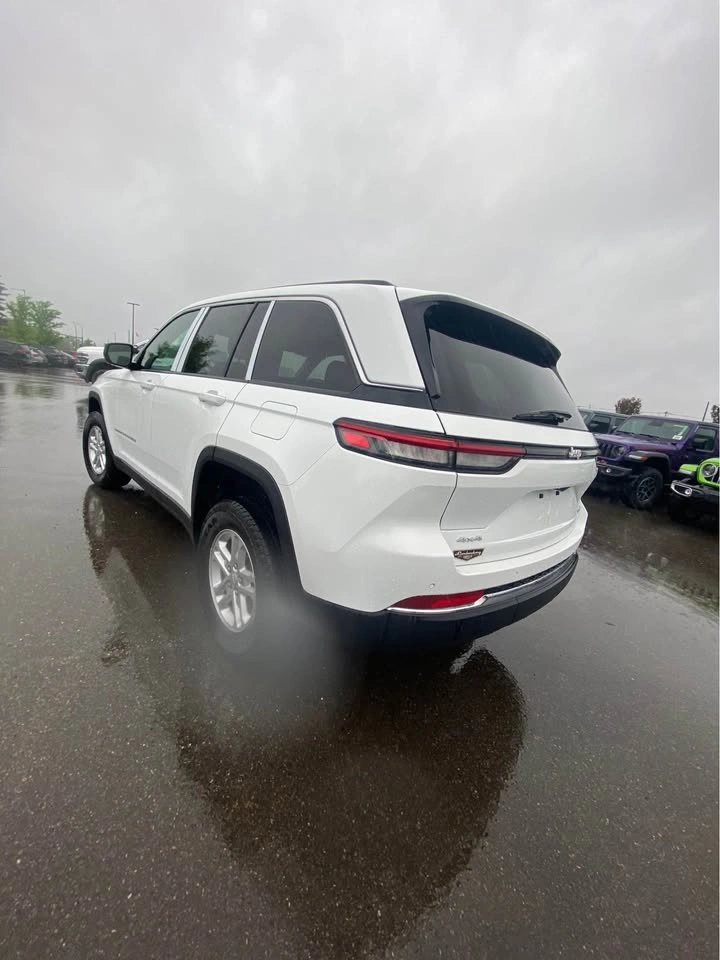 2025 Jeep Grand Cherokee - photo 4