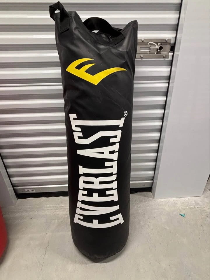 Everlast Boxing Heavy Bags for Sale (30lb & 40lb) - photo 2