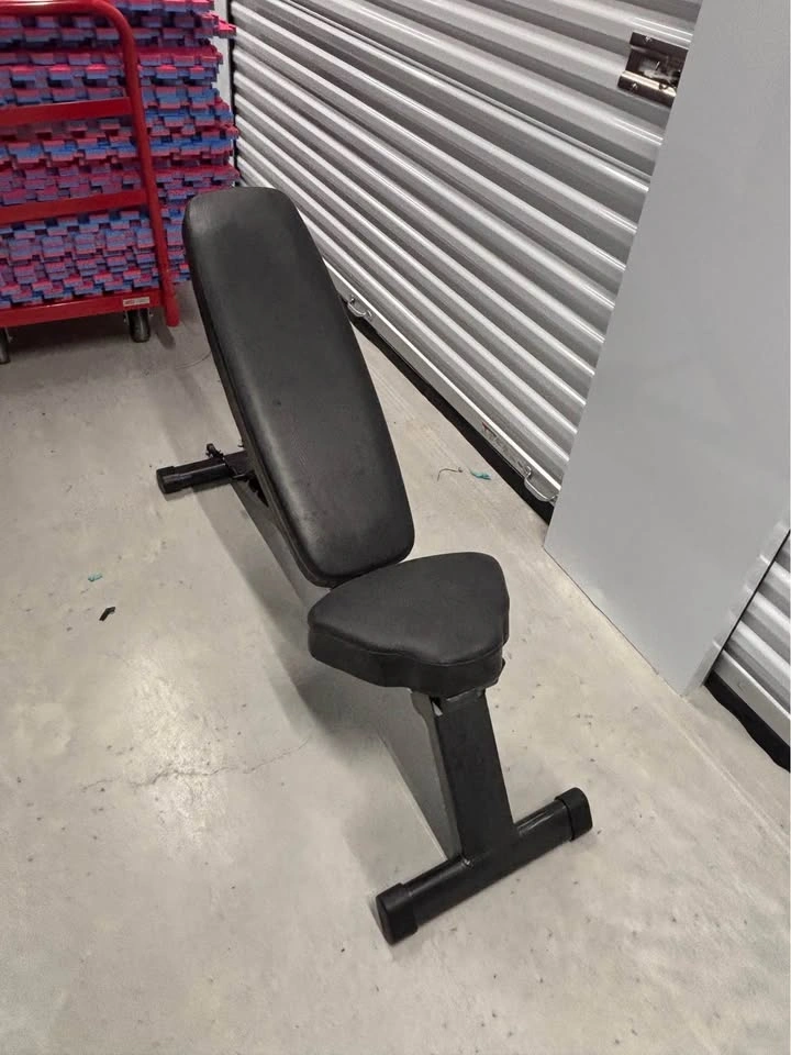 Gym bench - photo 2