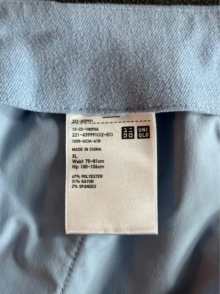 Uniqlo Women’s Smart Shorts Size XL - photo 3
