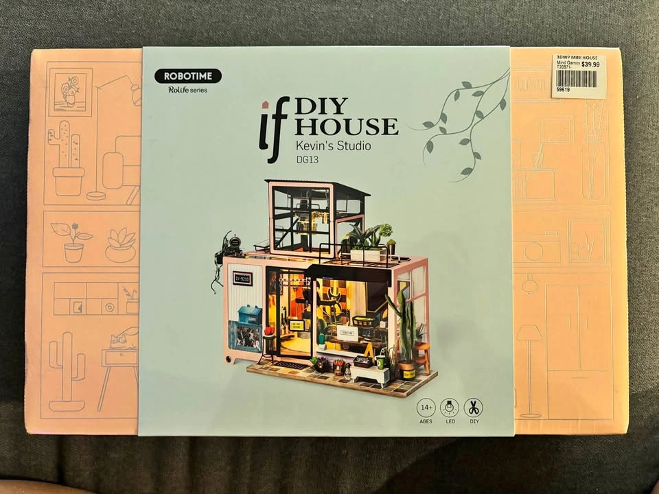 Robotime DIY House - Kevin’s Studio