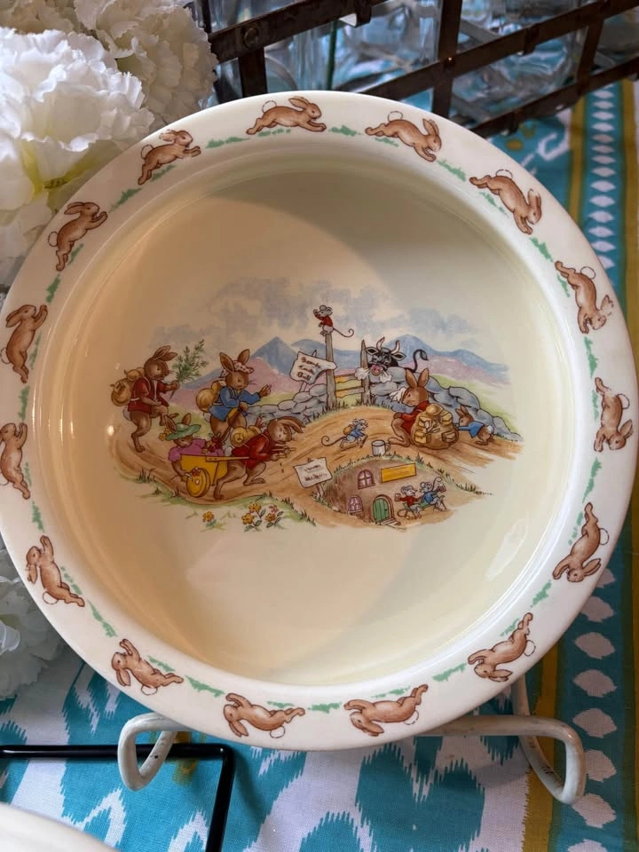 Vintage Royal Doulton Bunnykins Rimmed Bowls Pair - photo 3