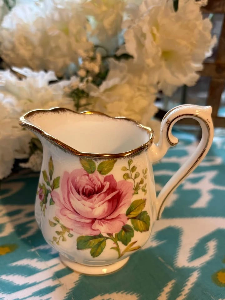 Royal Albert American Beauty Bone China Creamer - photo 3