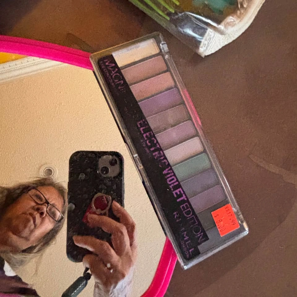 Makeup accessories bundle - photo 3