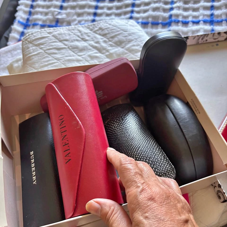 Eye glasses case (6)