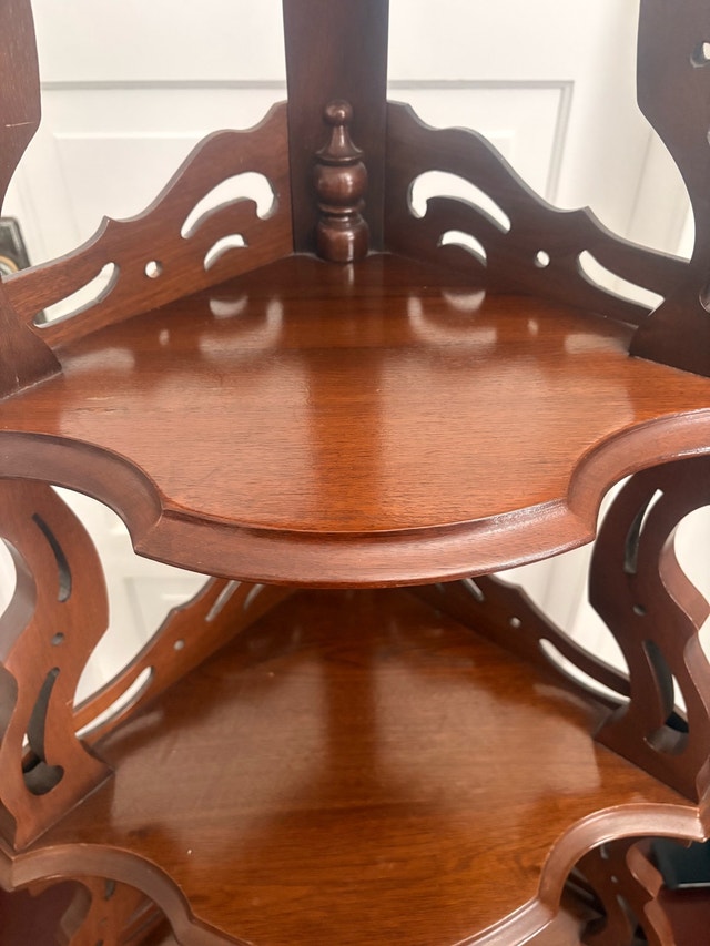 Wooden corner stand - photo 2