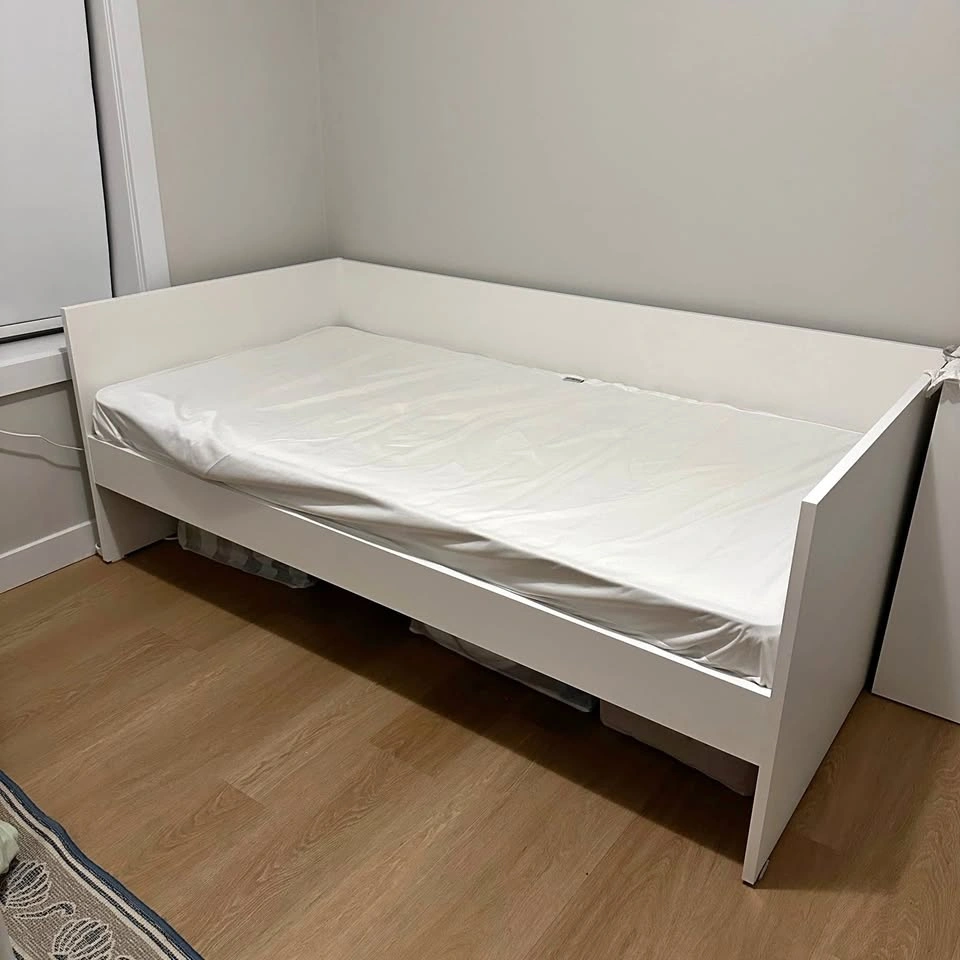 IKEA VIHALS Day-bed with Mattress
