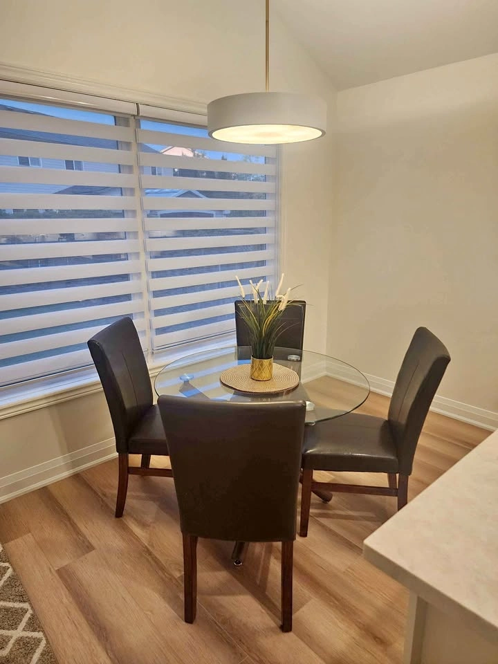 Round Glass Dining Table