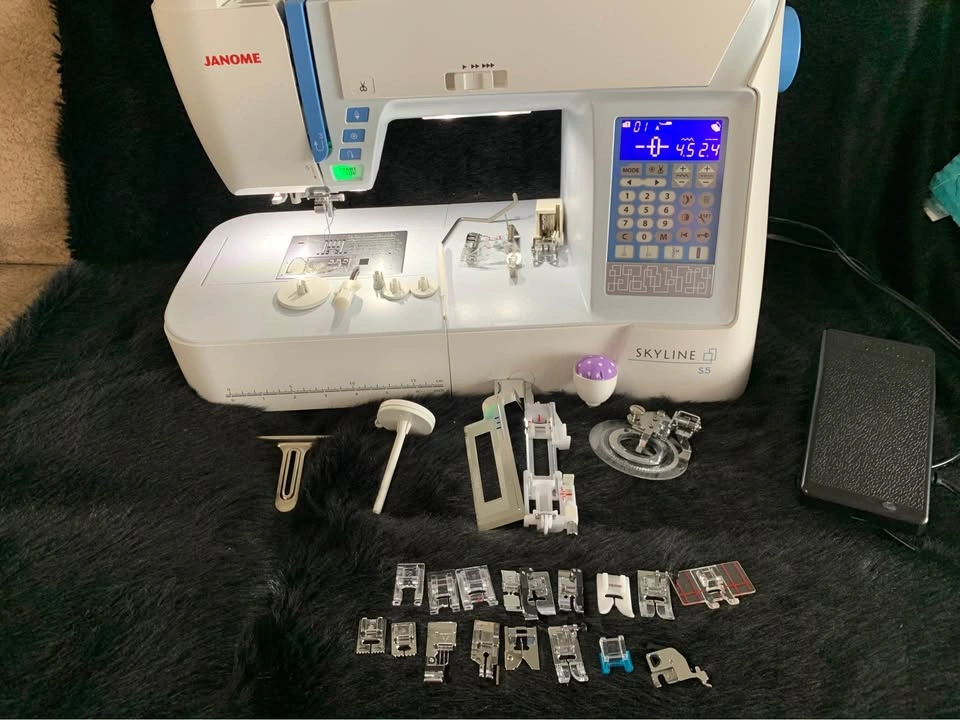 Janome Skyline S5 - photo 3