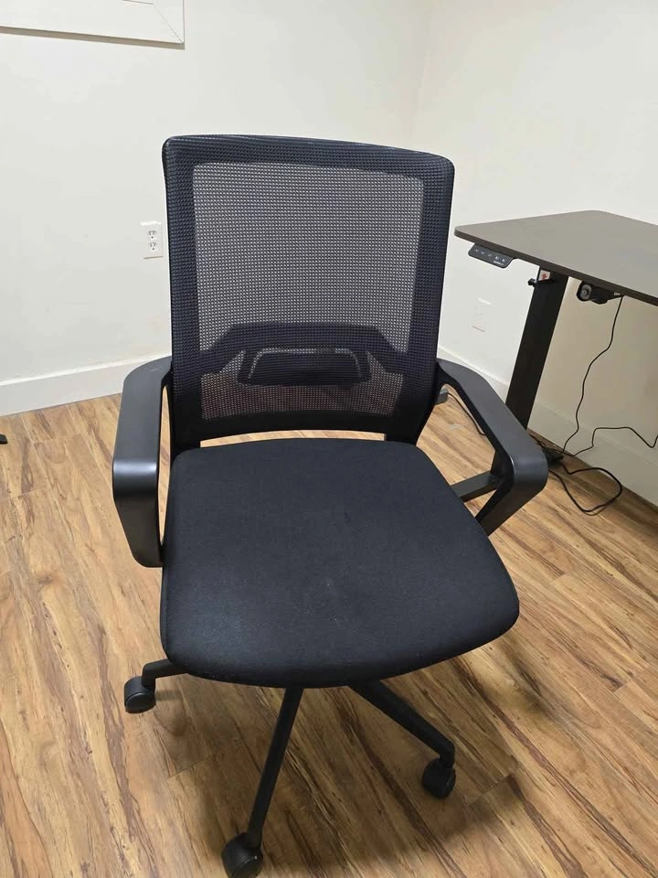 MotionGrey Electric Standing Desk and Mesh Office Chair - photo 3