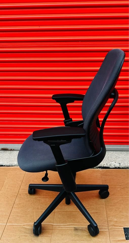 Steelcase Leap V2 Ergonomic Office Chair - photo 3