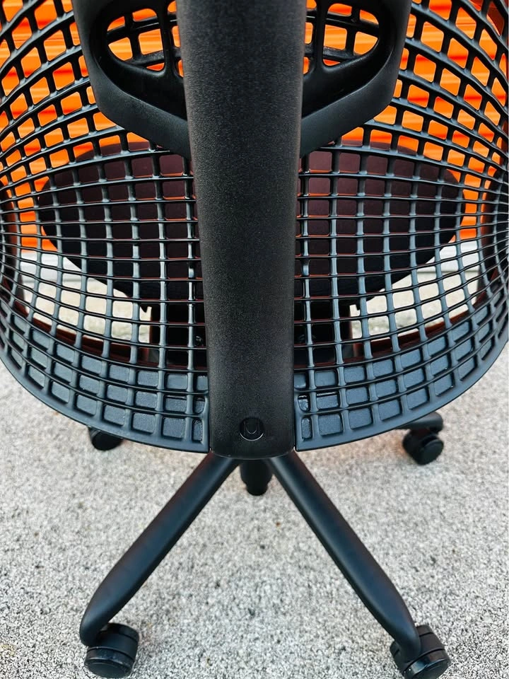 Herman Miller Sayl Chair – Black - photo 5