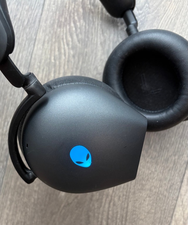 Alienware AW920H Tri-Mode Wireless Gaming Headset - photo 4