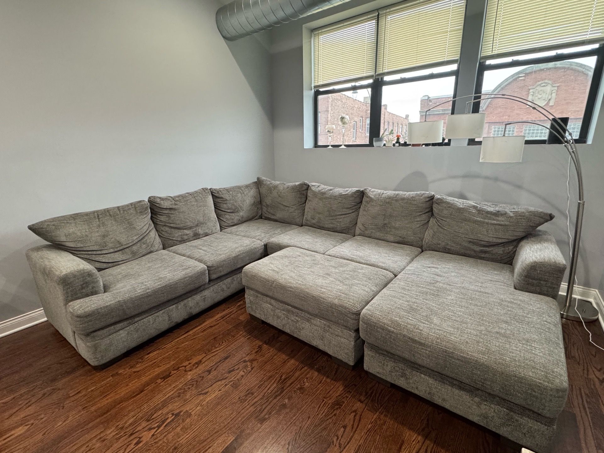 Sectional couch - photo 2