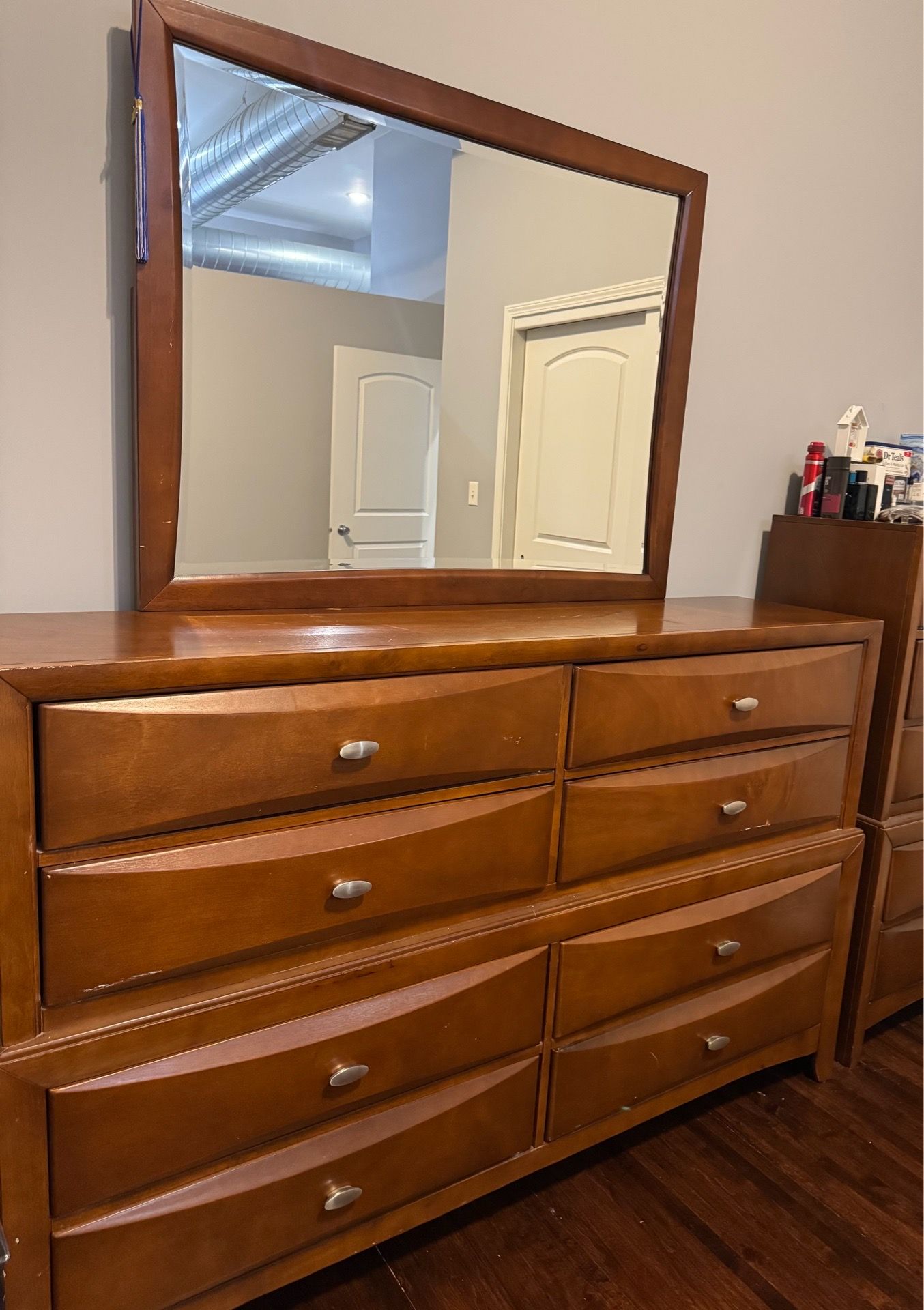 Dresser with a mirror - photo 3